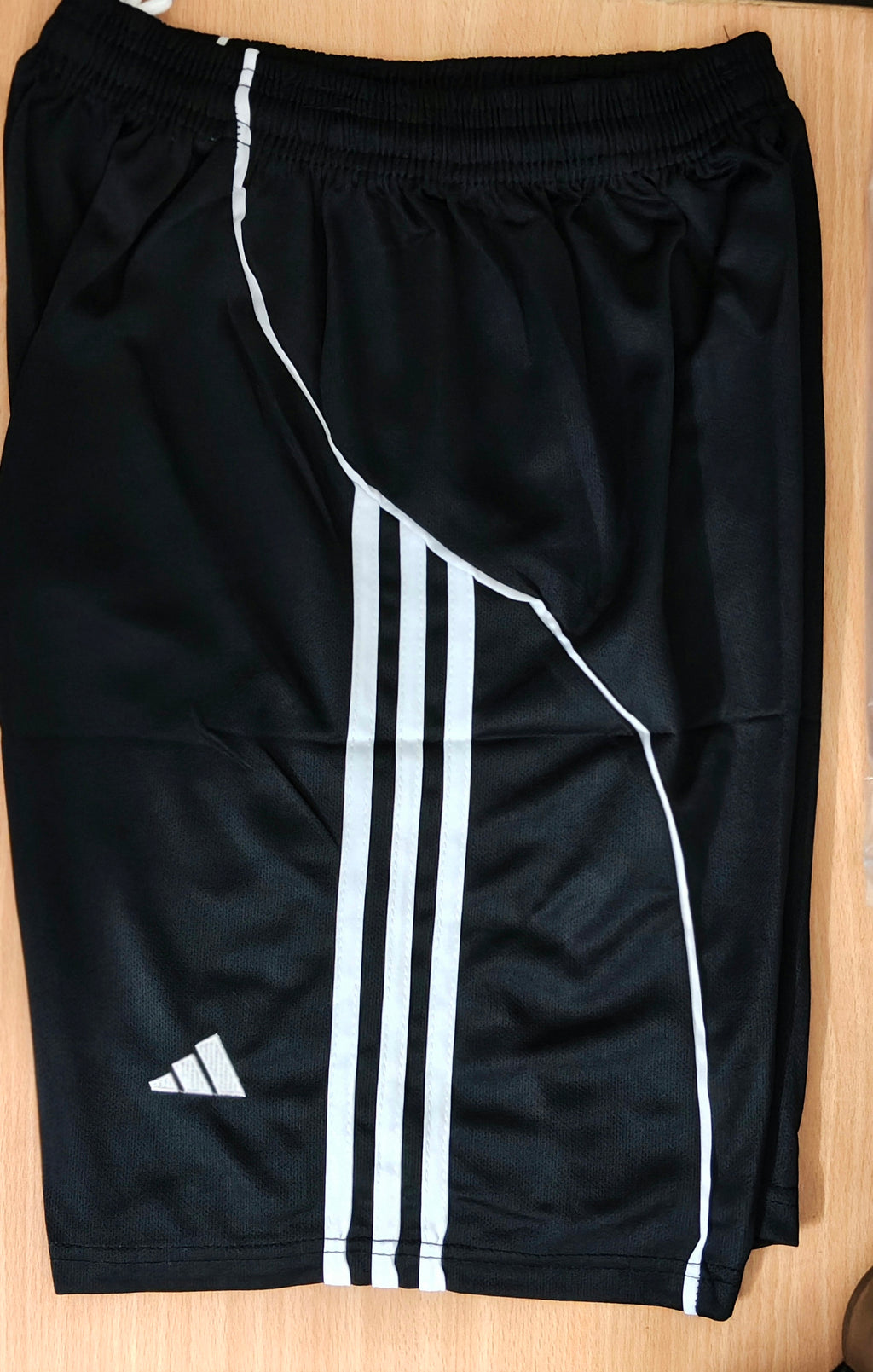 Man Utd Home Shorts 2025/26