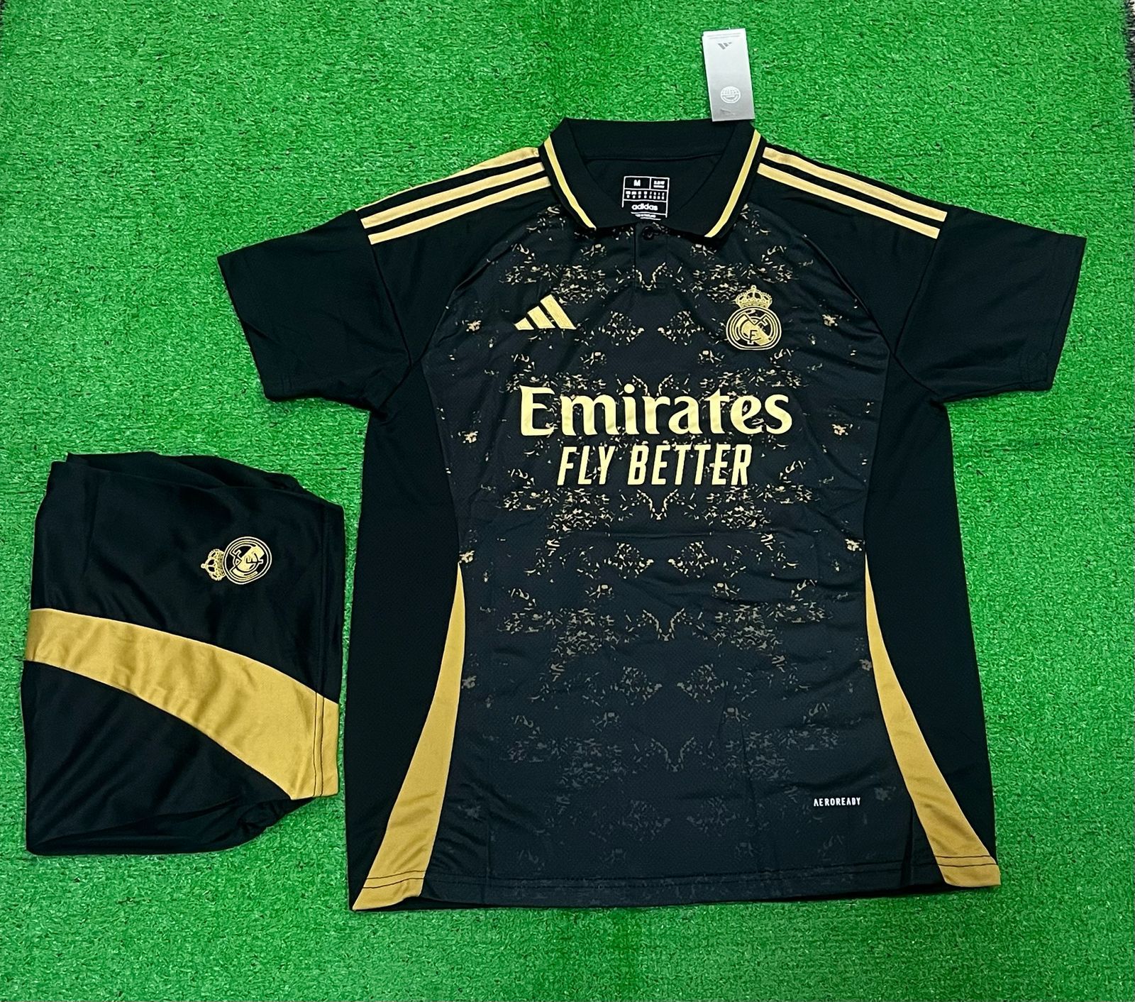 Real Madrid training Black Jersey 2024/25 [Premium Quality]