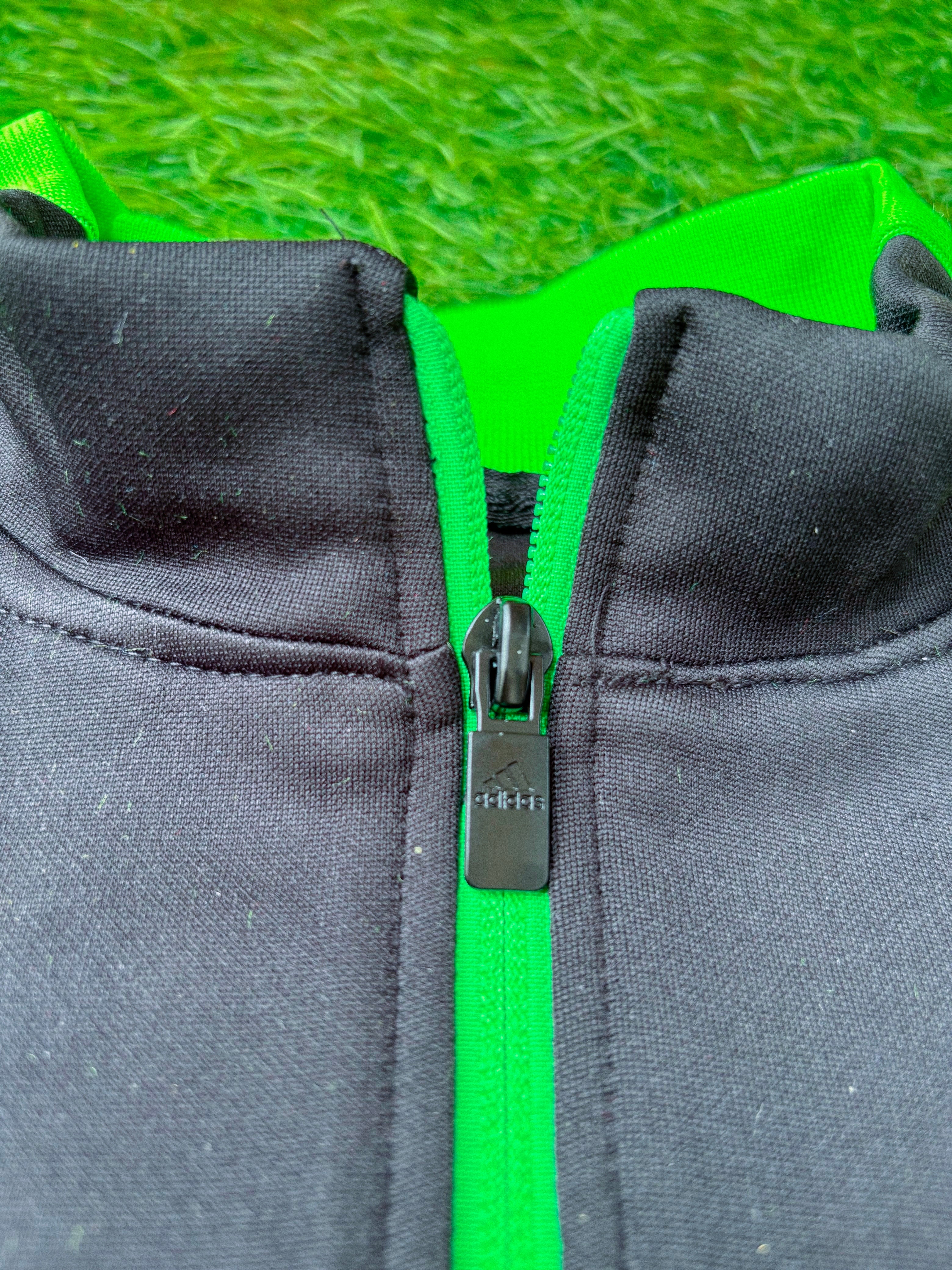 Manchester United Black/Green Anthem Jacket