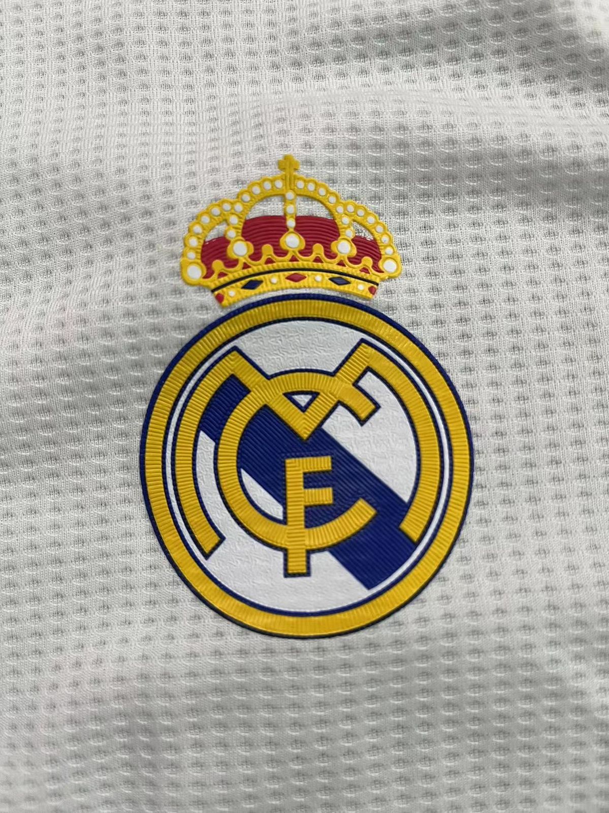 Retro Real Madrid Home 2015-16 Jersey.