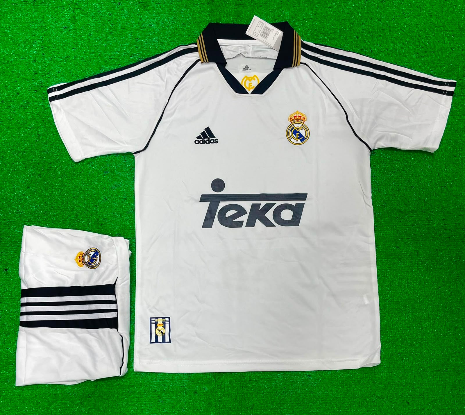 Retro R Madrid Home Jersey & Shorts 1999/00