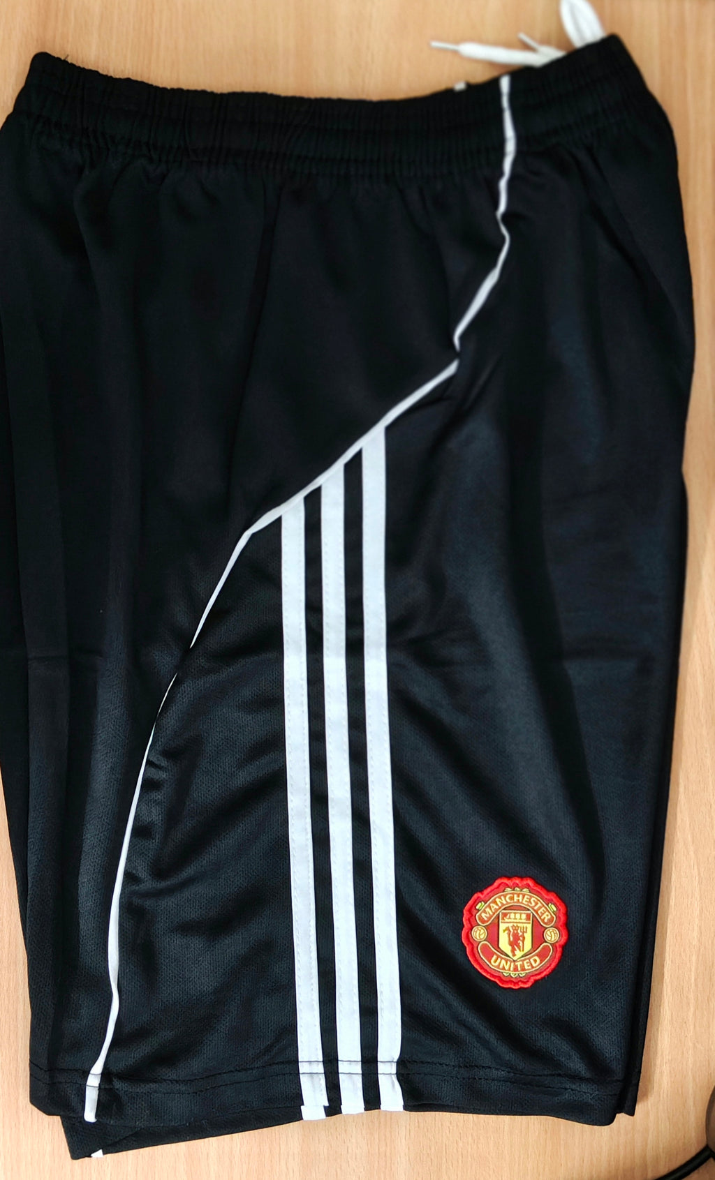 Man Utd Home Shorts 2025/26