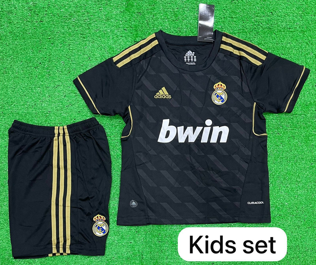 Retro Real Madrid Away Kids/Youth  Jersey & Shorts 2011/12