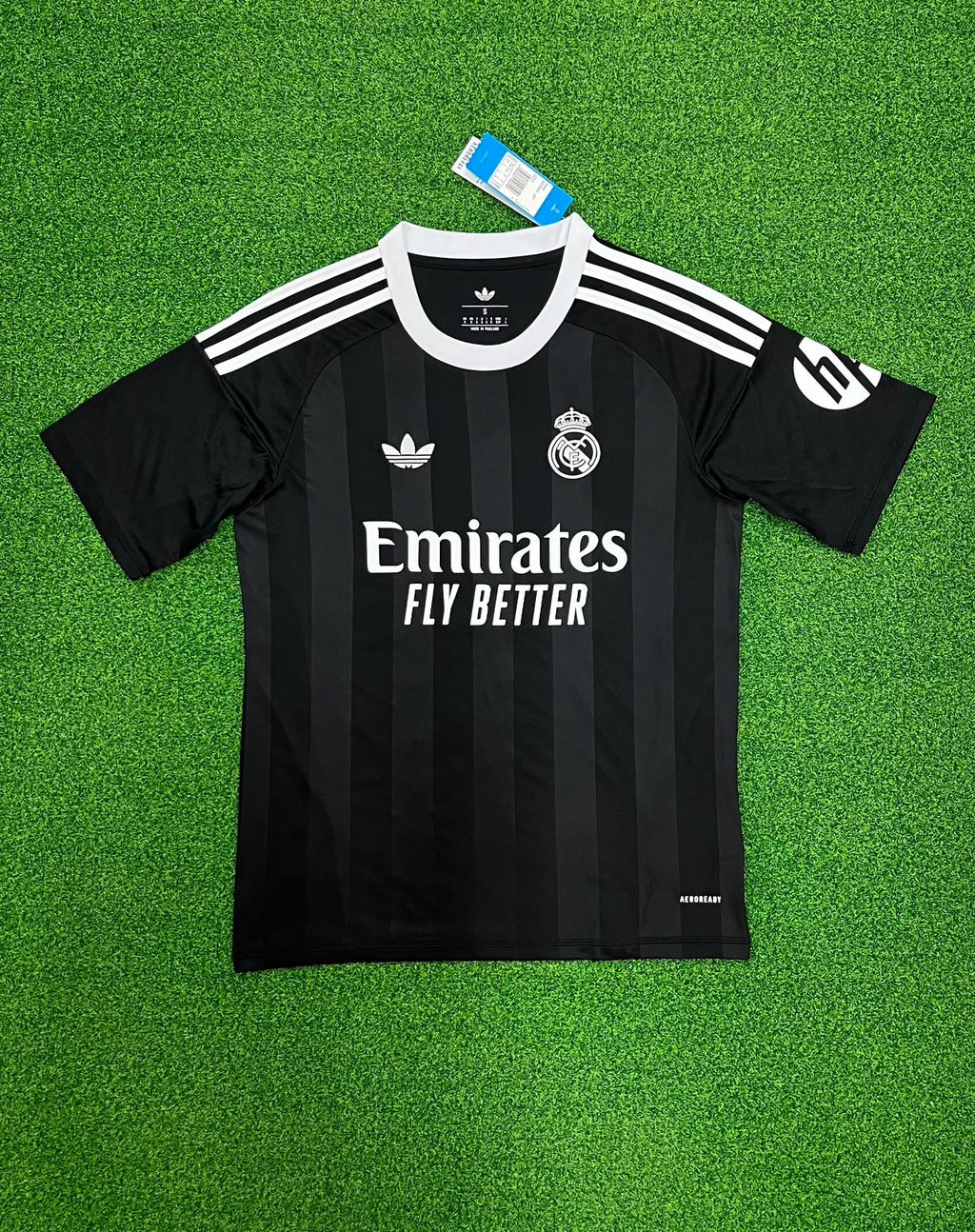Real Madrid Goal Keeper Jersey 2025/26 [Superior Quality]