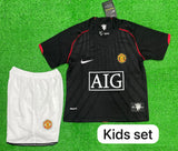 Retro Manchester United Away Kids/Youth  Jersey & Shorts. 2007/08